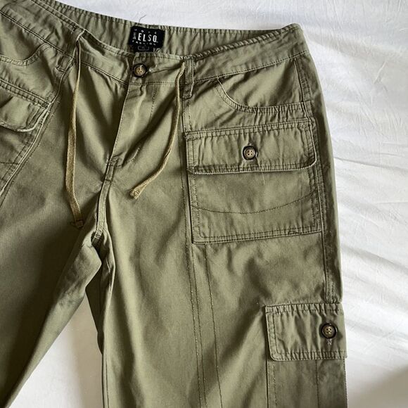 Cute women shorts ./ Size XL - Picture 3 of 11